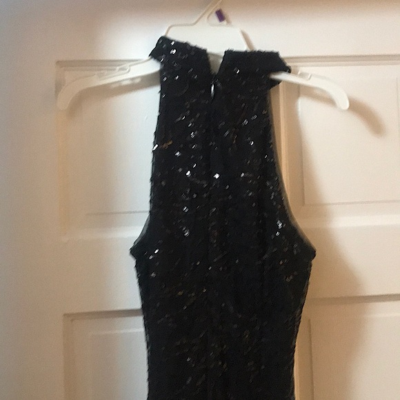 FORMAL DRESS - Picture 5 of 9
